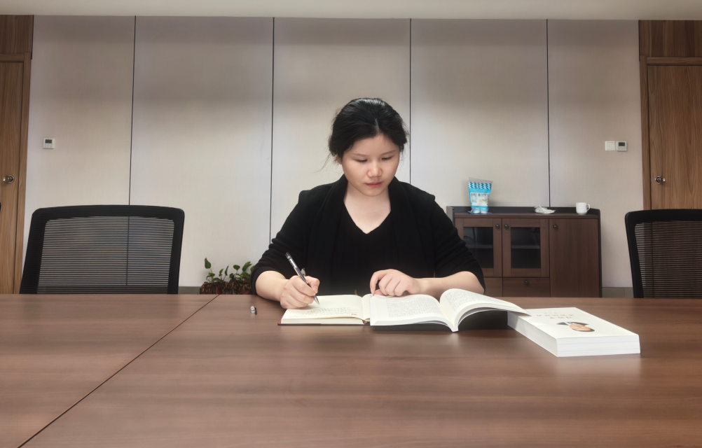 江凤婷.png 江凤婷.png