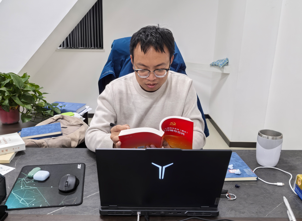 王力实.png 王力实.png